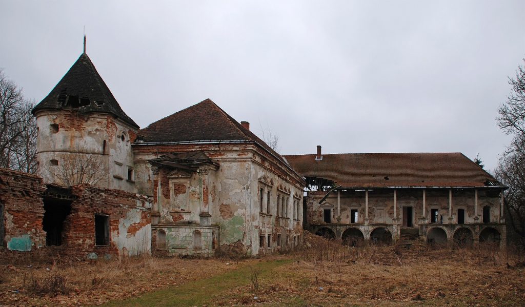 46-218-0029 Pomoriany Castle RB.jpg