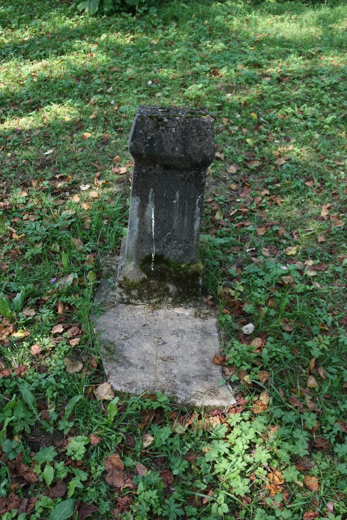 Dźwiniacz Górny - Cemetery 02.jpg