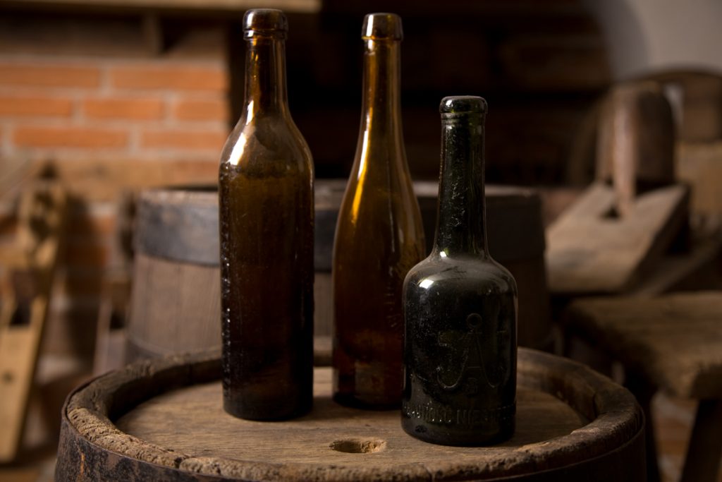 Lviv Brewery old bottles (02).jpg